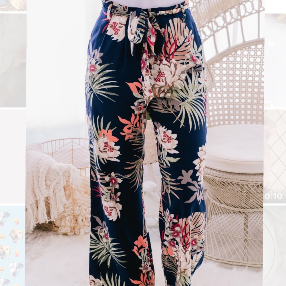 NWT NEVER BEEN WARN floral flowy pants
